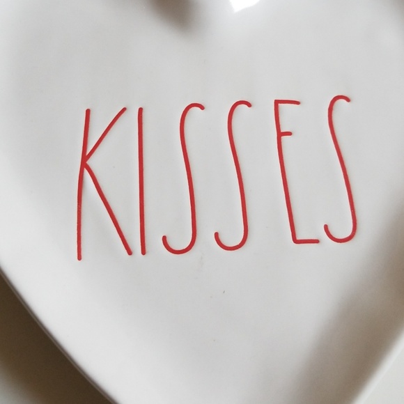 Brand new Rae Dunn a "KISSES" heart shaped plate - Picture 2 of 4